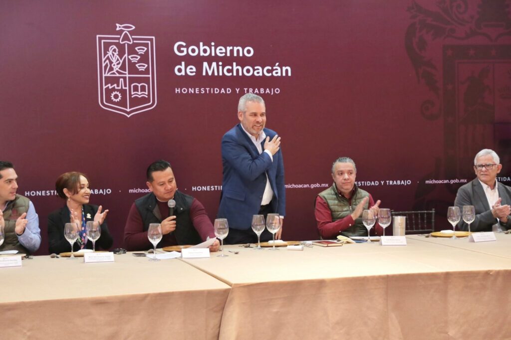 En Michoacán presentan a ediles fondos y programas para fortalecer la seguridad municipal