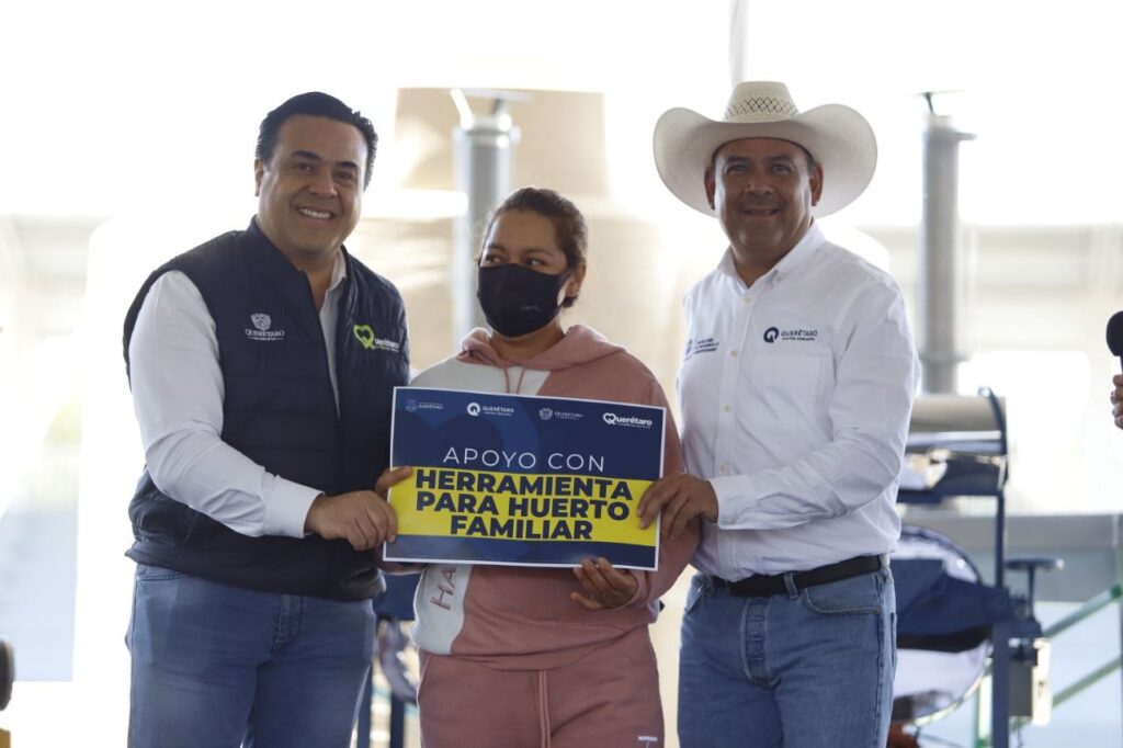 Entregan apoyos para productores del campo del Municipio de Querétaro