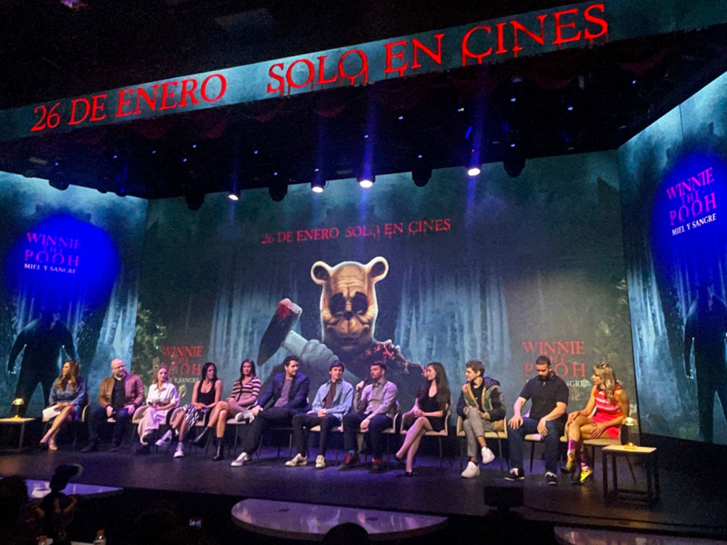 Conferencia de Winnie The Pooh, Miel y Sangre