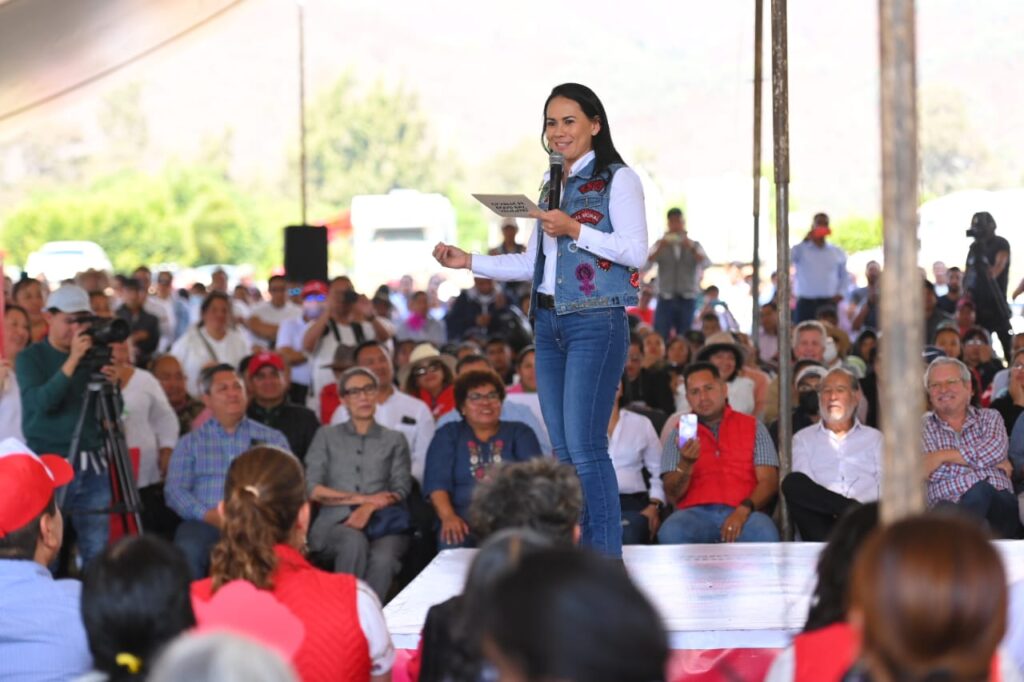 Alejandra del Moral