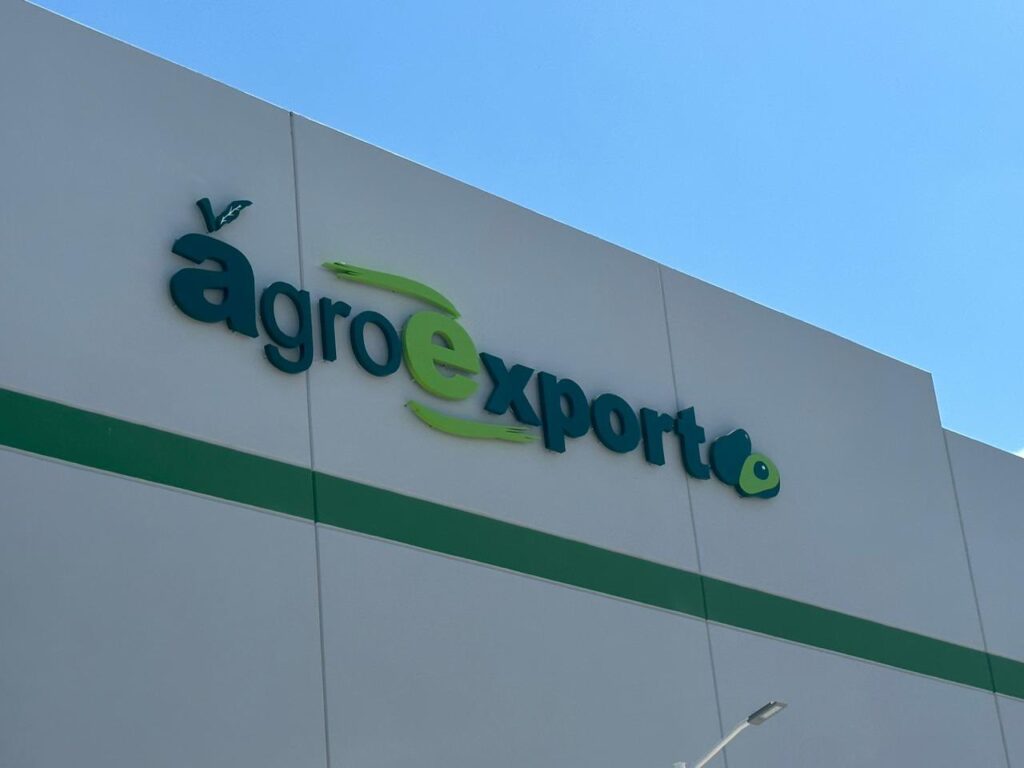 Inaugura Enrique Alfaro planta empaquetadora de aguacates