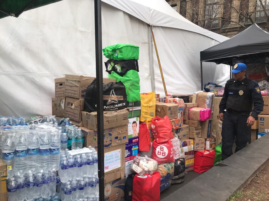 Habilitan centro de acopio en Zócalo CDMX para Turquía y Siria