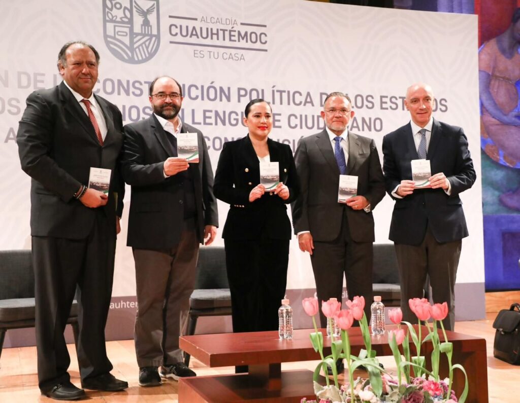 Presentan Constitución Política Mexicana en lenguaje ciudadano 1