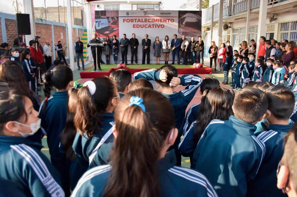 Fortalecen y dignifican la educación en Tlalnepantla