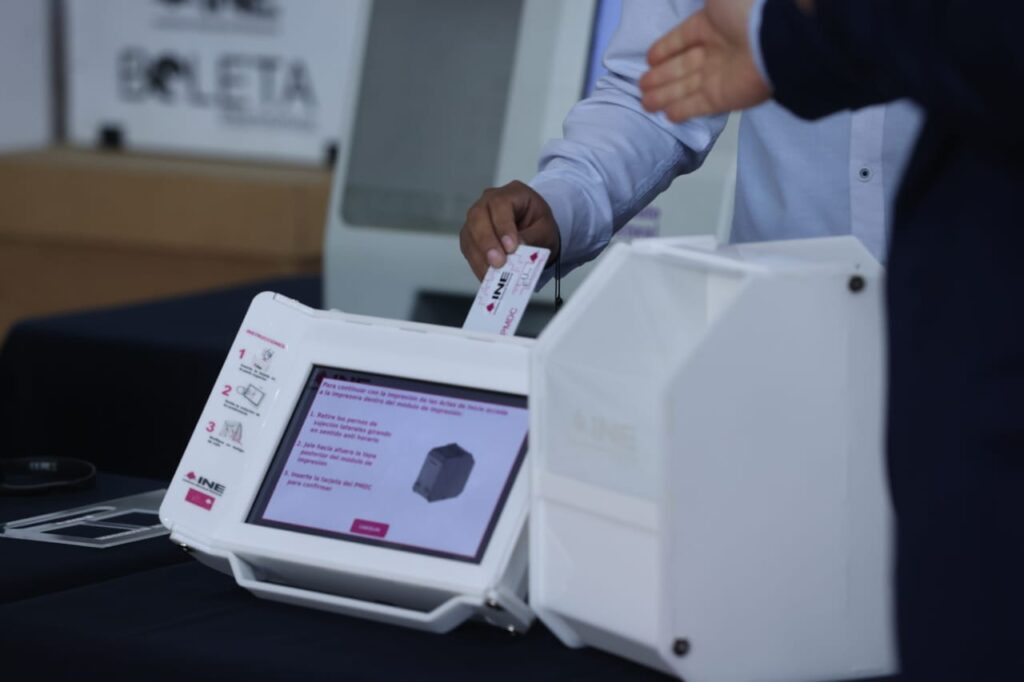 Presentan urnas electrónicas para elecciones en el Edoméx