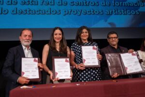 Logran programas educativos de las FAROS certificación de la SEP