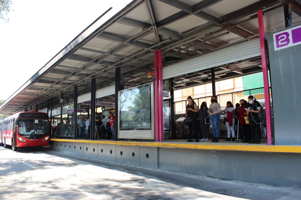 Amplían estación del Metrobús Tacubaya para mayor seguridad