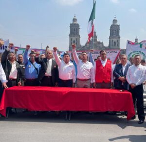 Denuncian taxistas abusos y violencia económica del Gobierno CDMX