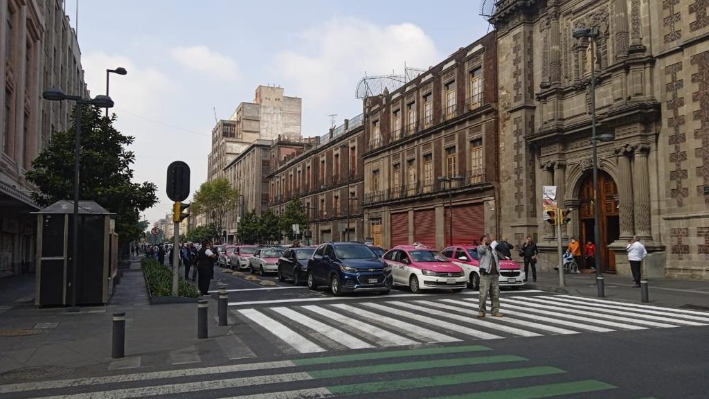 Denuncian taxistas abusos y violencia económica del Gobierno CDMX