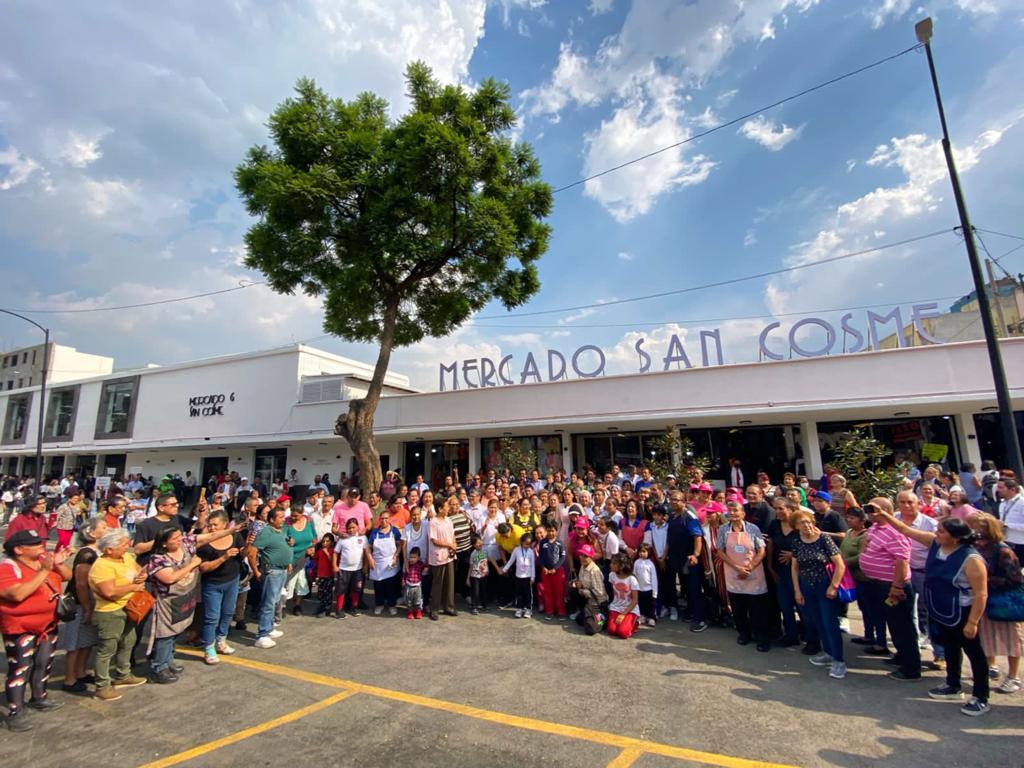 Entrega Sandra Cuevas remodelación del mercado San Cosme