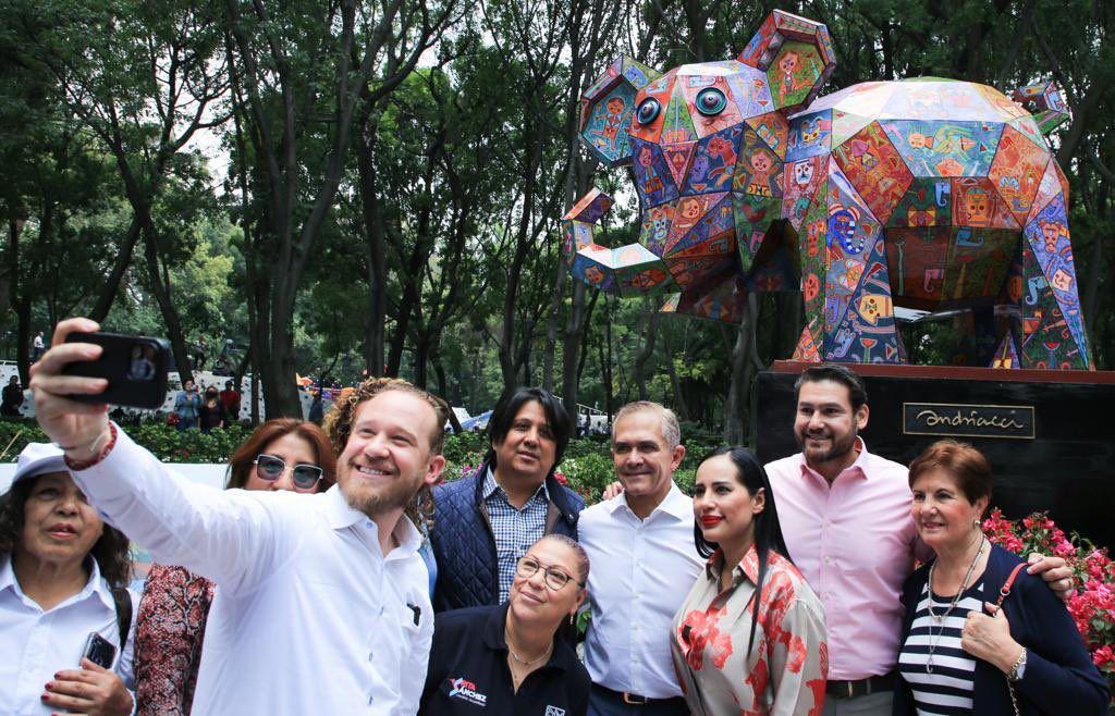 Este Jardín, considerado el segundo pulmón de la Ciudad de México, también estrenó luminarias y aumentó el número de bancas.