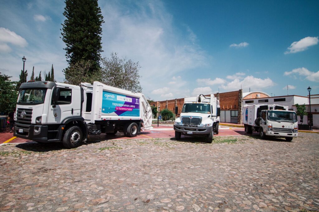 Entregan unidades para la recolección de basura en El Marqués, Qro.