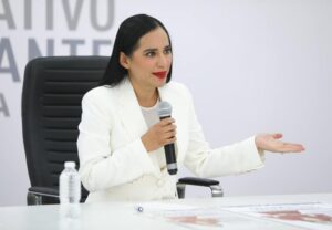 Anuncia Sandra Cuevas gira de agradecimiento por la Cuauhtémoc