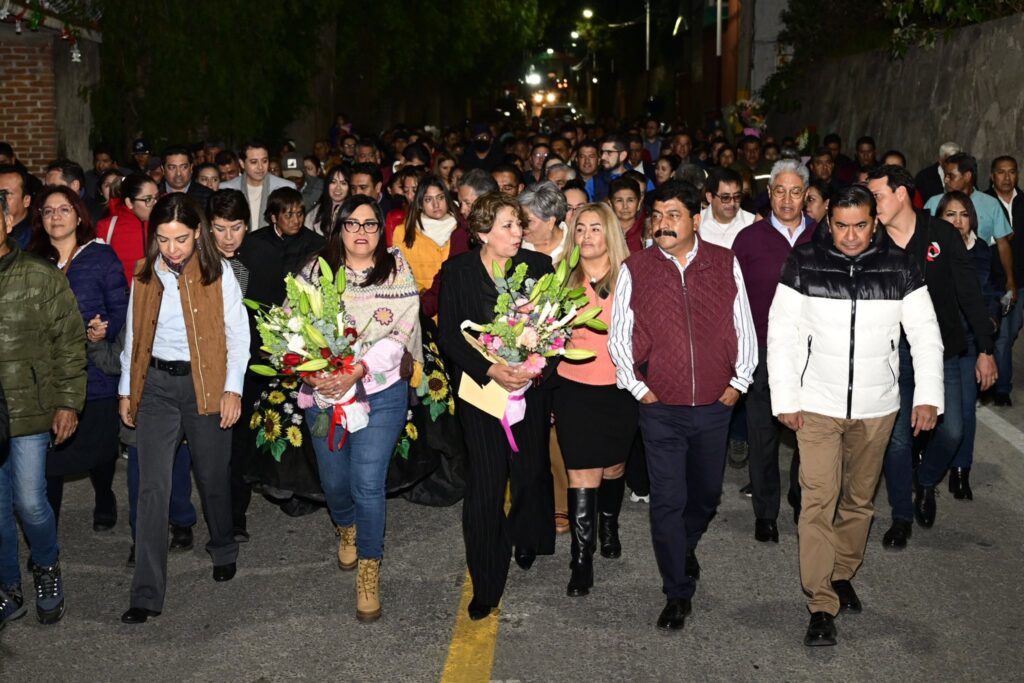 Entrega Delfina Gómez rehabilitación de vialidad en Texcoco