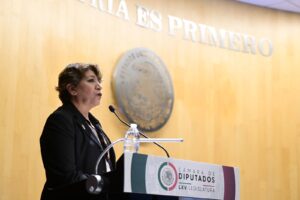 Delfina Gómez invitó a los jóvenes a participar con en el Plan de Desarrollo Estatal