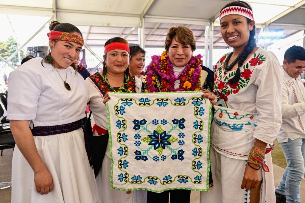 En San Felipe del Progreso, Gobierno  Edoméx entregó tarjetas "Mujeres con Bienestar"