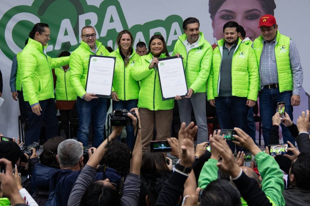 Entrega PVEM a Clara Brugada constancia de precandidata única