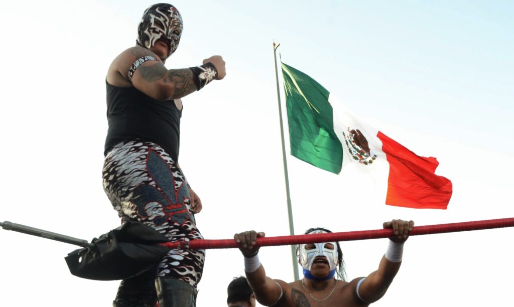 Celebran INJUVE y Big Lucha función especial de lucha libre