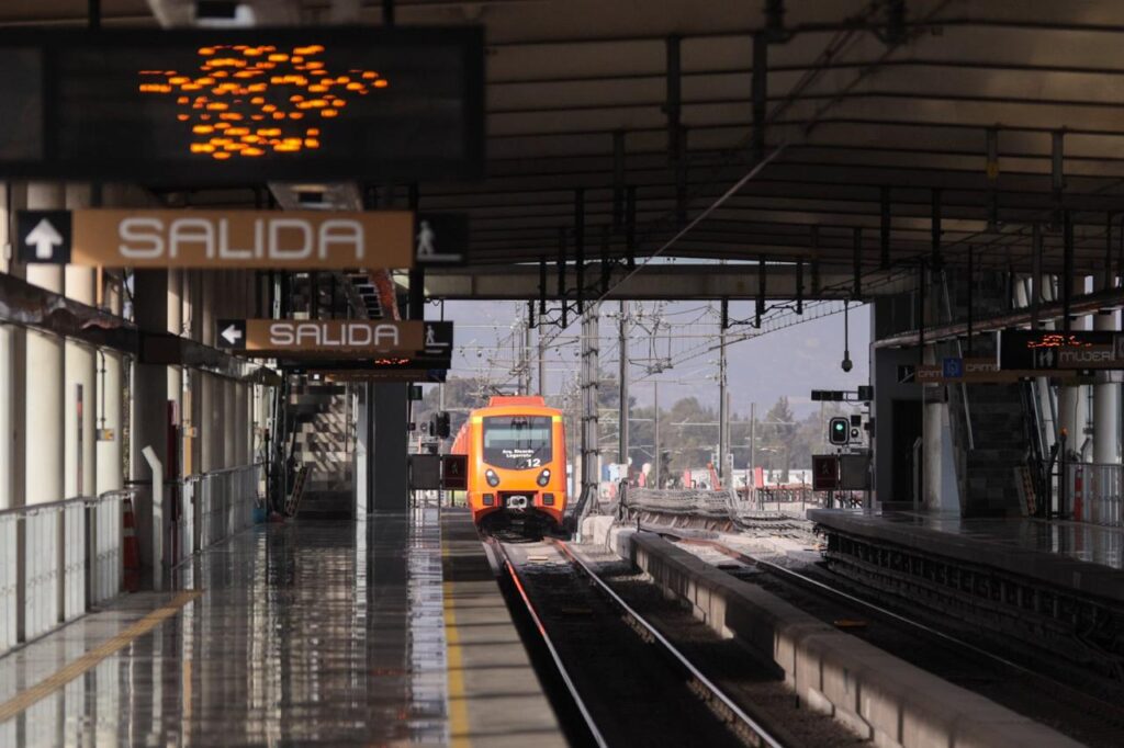 Celebra Clara Brugada reapertura de la Línea 12 del Metro