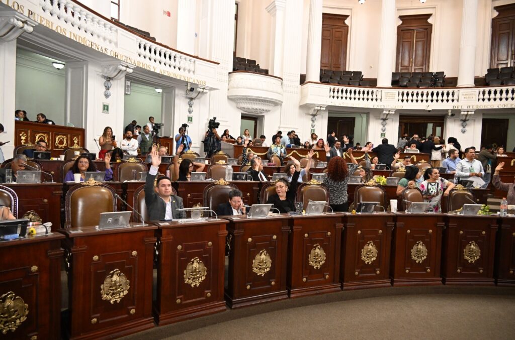 Congreso CDMX modifica el acuerdo para entrega de Medallas al Mérito