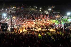 Claudia Sheinbaum se compromete en Huatulco a que no habrá regresión