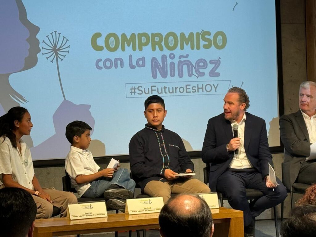 Santiago Taboada se compromete con la niñez de la CDMX