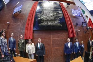 Inscriben en muro de honor del Senado el nombre de Francisco González Bocanegra