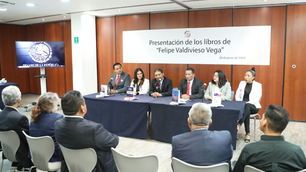 Presentan en el Senado colección de libros sobre gestión municipal