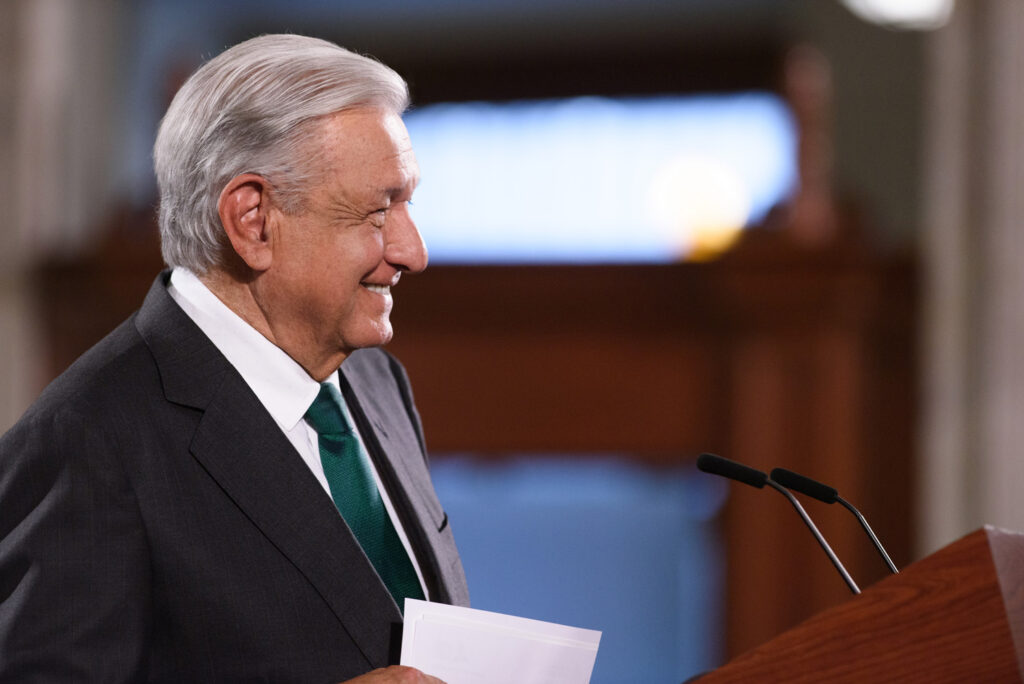 AMLO denuncia retrasos del Poder Judicial en casos de defraudación fiscal