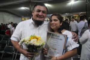 186 parejas de Xochimilco se dan el "sí" en bodas colectivas