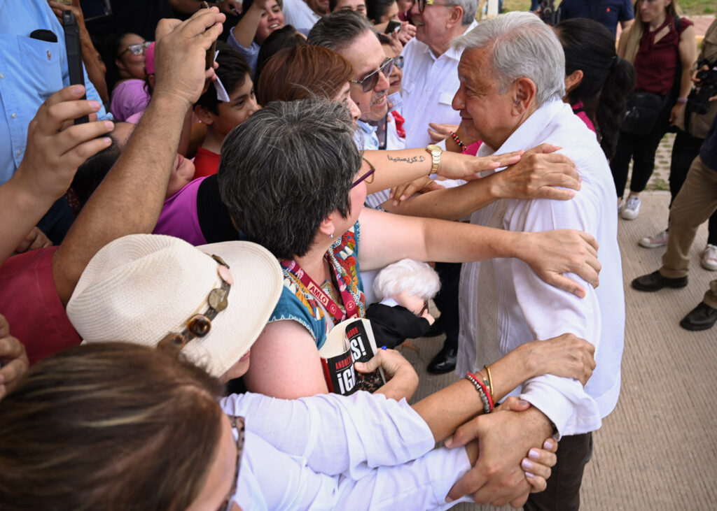 López Obrador inaugura Hospital General IMSS Bienestar en Culiacán