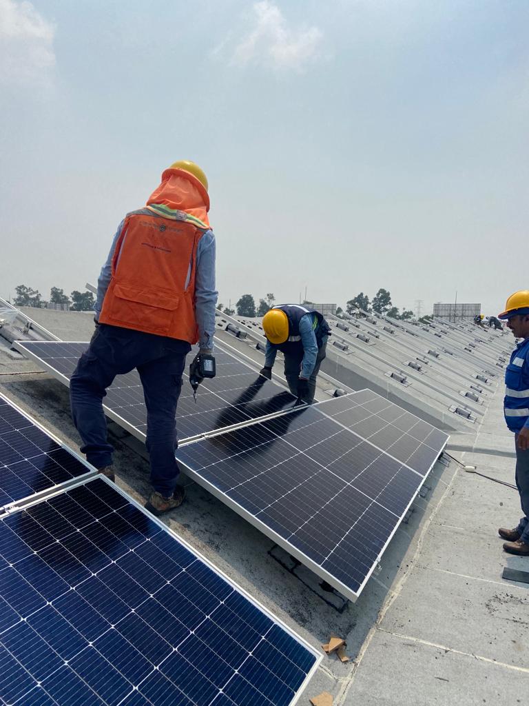 Impulsa SEDECO la transición energética en la capital del país