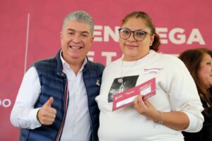 Continúa entrega de tarjetas Mujeres con Bienestar en Tlalnepantla