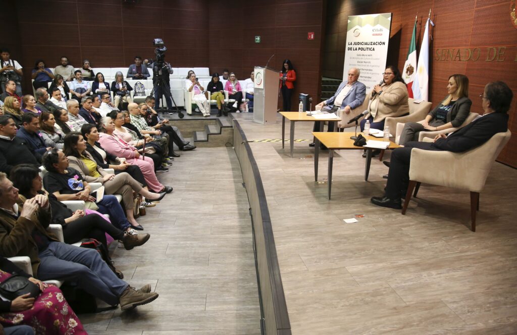 Dialogan en el Senado sobre la judicialización de la política