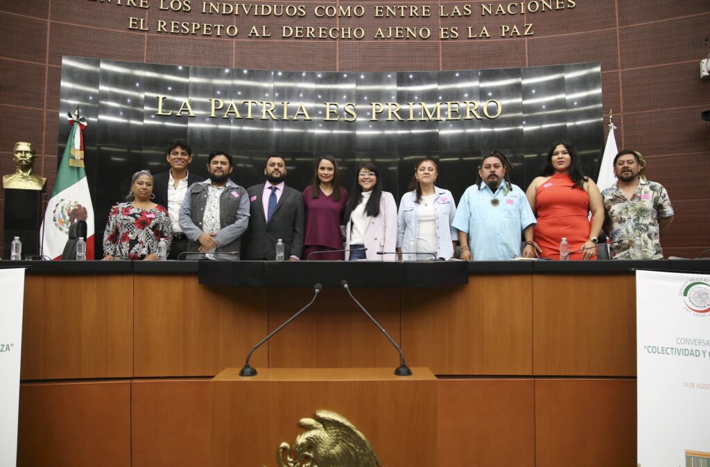 Realizan en el Senado conversatorio sobre colectividad y gobernanza