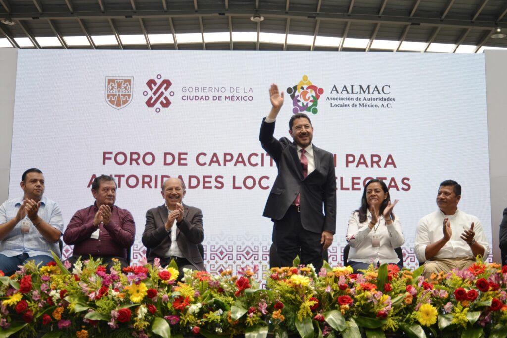 Martí Batres pide a autoridades electas continuar con el espíritu de la 4T