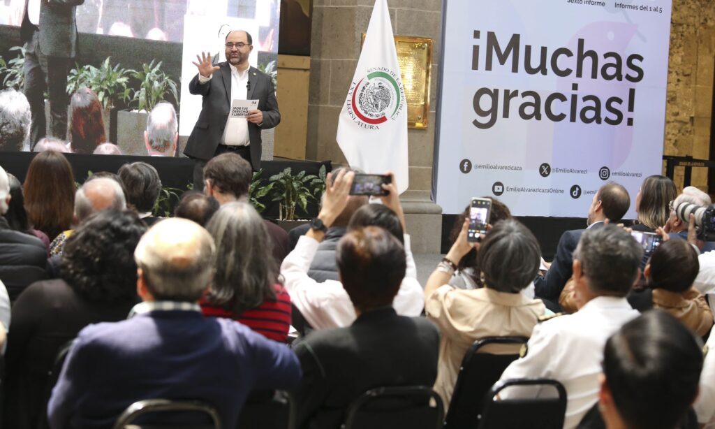 Presenta Emilio Álvarez Icaza su 6to Informe de Actividades