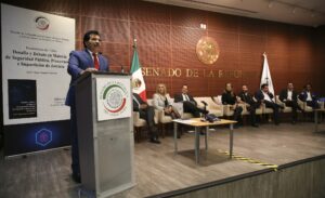 Presentan en el Senado libro para atender inseguridad en el país