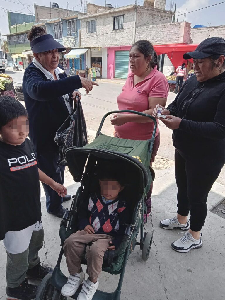 Salud Edoméx atiende a la población afectada por las intensas lluvias en Chalco