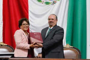 Entrega Martí Batres el último Informe de Gobierno al Congreso CDMX