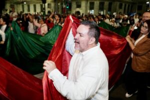 Federico Döring se compromete a ser portavoz de causas sociales desde San Lázaro