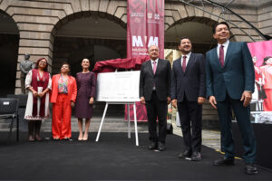 López Obrador inaugura el Museo Vivo del Muralismo en la SEP