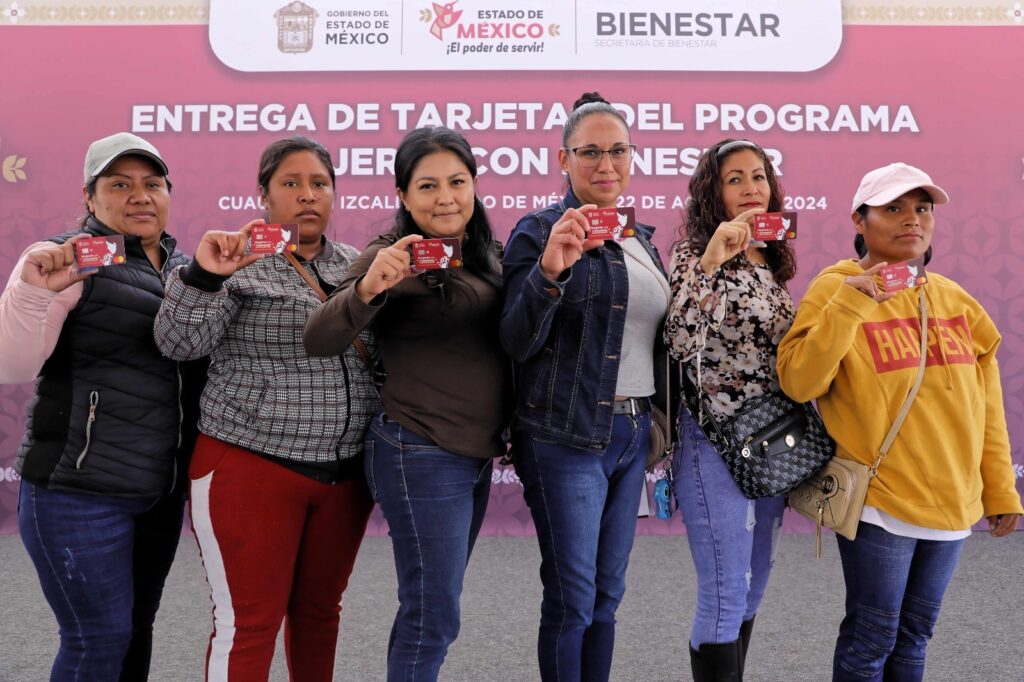 Reciben mujeres apoyo económico del programa del Bienestar Edoméx