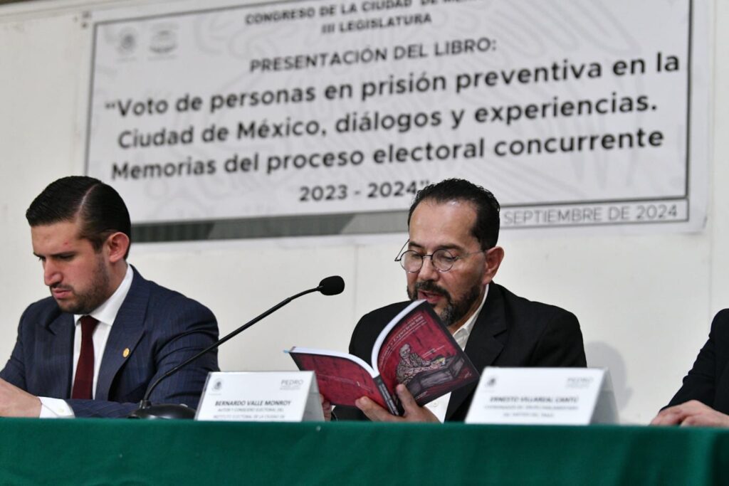 Presenta IECM en Congreso libro sobre el voto de personas en prisión preventiva