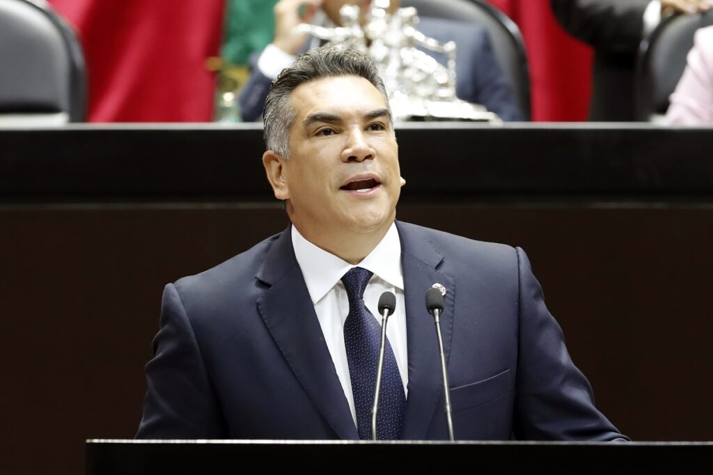 Diputados exponen postura en transmisión del Poder Ejecutivo Federal