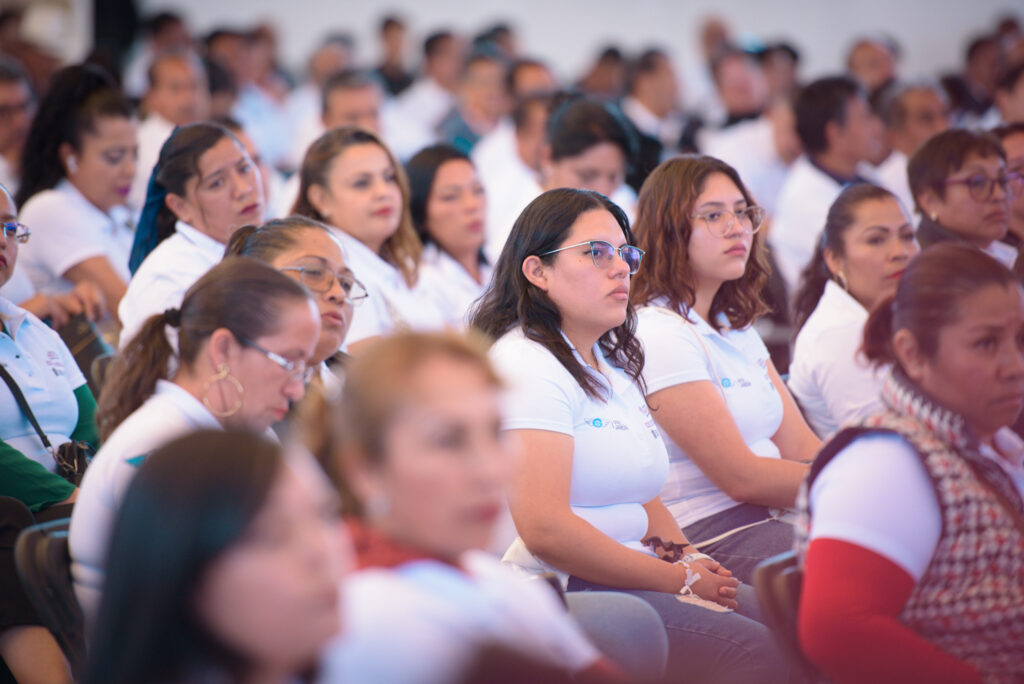 Edoméx impulsa equidad de género con el programa “Mujeres al Volante”