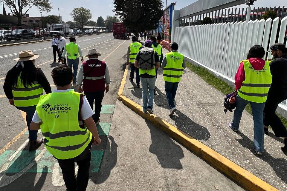 Avanza la construcción de ciclovía en el Boulevard Isidro Fabela en Toluca