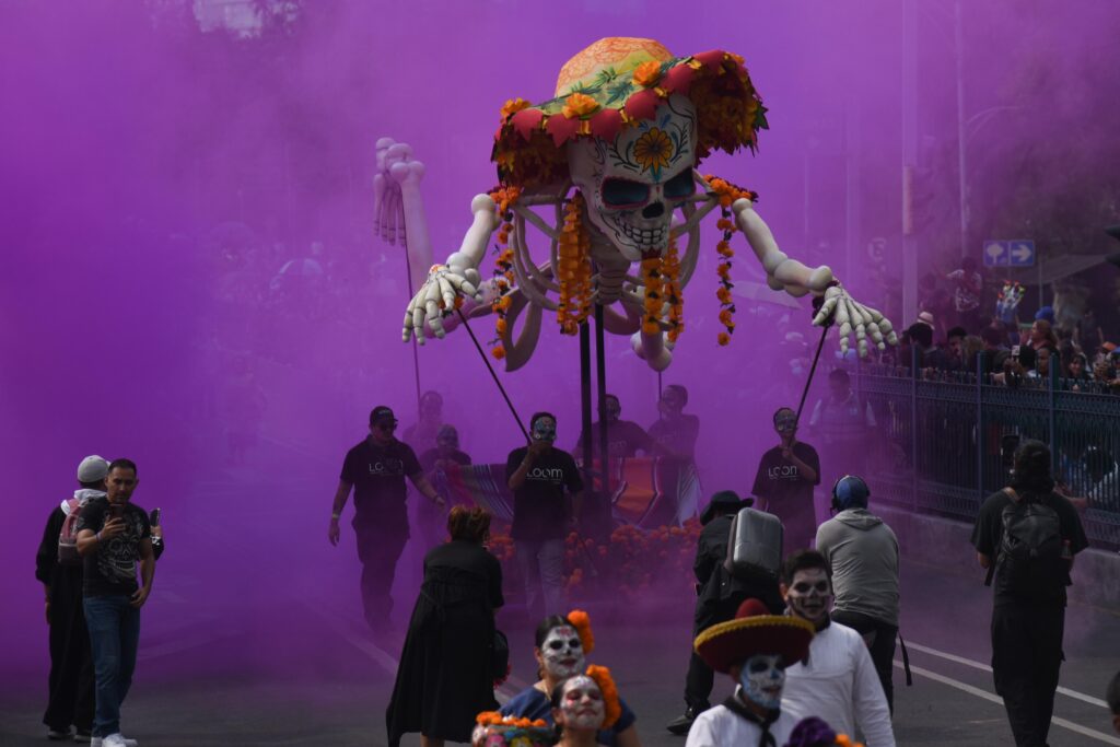 La CDMX celebra el Día de Muertos con un desfile monumental y lleno de tradición