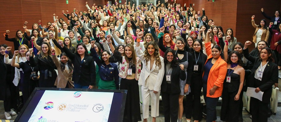 Senado impulsa el liderazgo femenino con el “1er Parlamento de Mujeres Jóvenes”