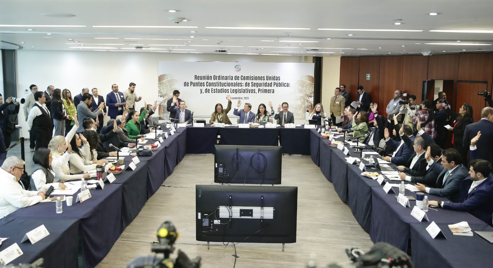 Senado aprueba reforma constitucional en materia de seguridad pública ...